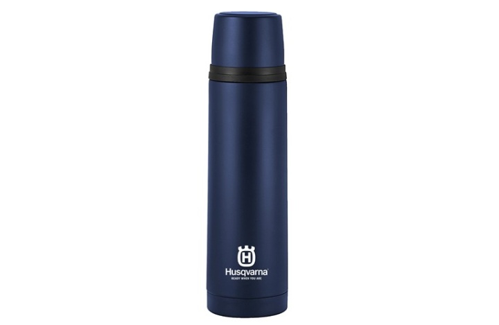 Husqvarna Thermos Flask Mug Stainless Vacuum Insulated 0,75L ryhmässä Husqvarnan metsä- ja puutarhatuotteet / Husqvarna Työvaatteet/laitteet / Työvaatteet / Tuotteet @ GPLSHOP (5368254-01)