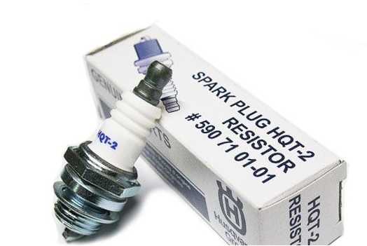 HQT-2 ryhmässä Varaosat / Sytytystulppa / Sytytystulppa jyrsimille @ GPLSHOP (5907101-01)