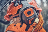 Kuulonsuojaimet Husqvarna X-SYNC, kypäräkiinnitys Kuulonsuojaimet Husqvarna X-SYNC, kypäräkiinnitys
