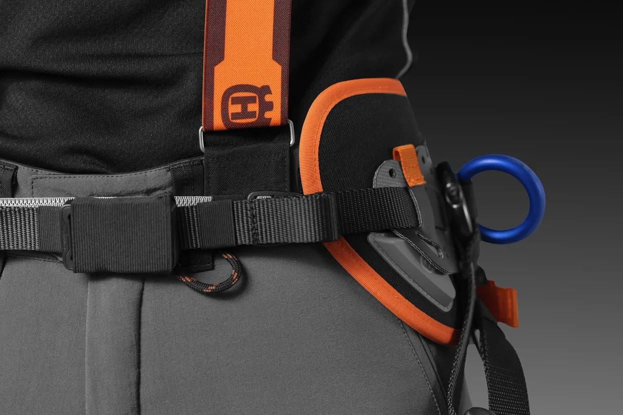 Henkselit arboristien turvahousuihin