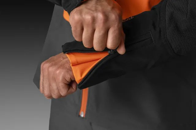 Husqvarna-metsätyötakki, Technical, naisille