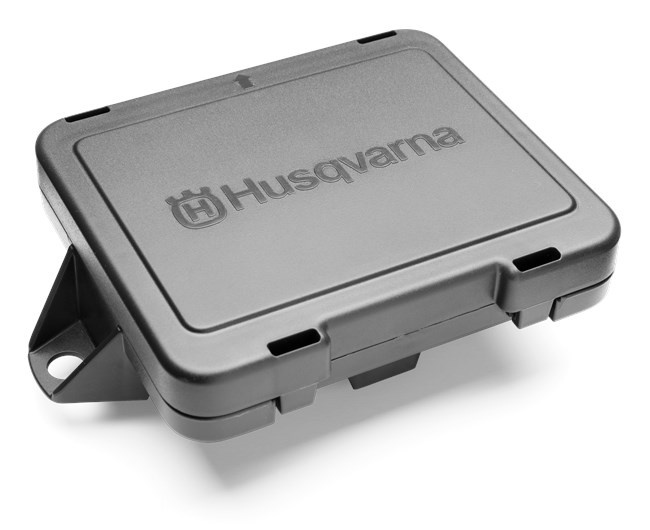 Robottiruohonleikkurin liittimien talvisuoja