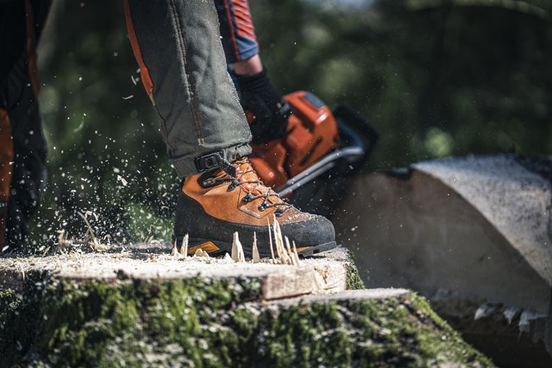 Metsurin nahkaturvakengät Husqvarna Technical