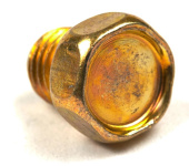 Ruuvi-astian kiinnitys Ruuvi-astian kiinnitys