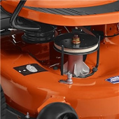 Husqvarna TS 138L puutarhatraktori Husqvarna TS 138L puutarhatraktori