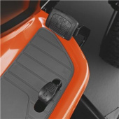 Husqvarna TS 146TXD puutarhatraktori Husqvarna TS 146TXD puutarhatraktori