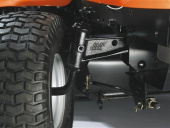 Husqvarna TC 138 puutarhatraktori Husqvarna TC 138 puutarhatraktori