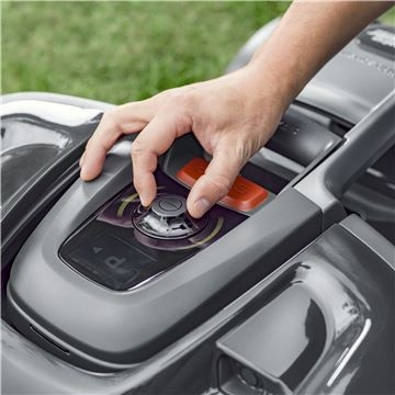 Husqvarna Automower® 435X AWD Robottiruohonleikkuri