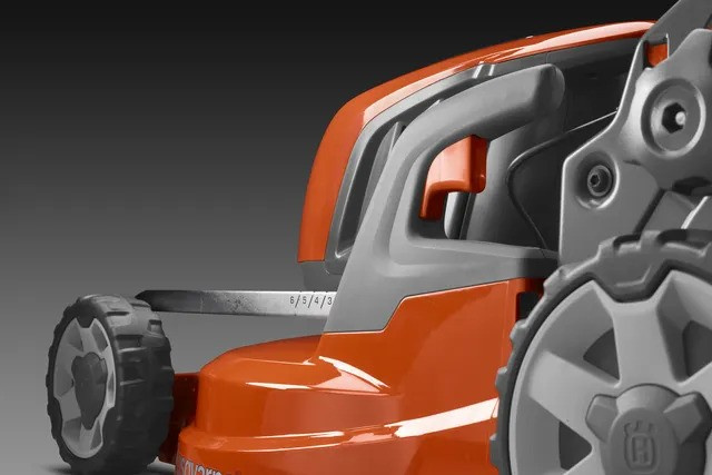 Husqvarna LC 347iVX Akkuruohonleikkuri