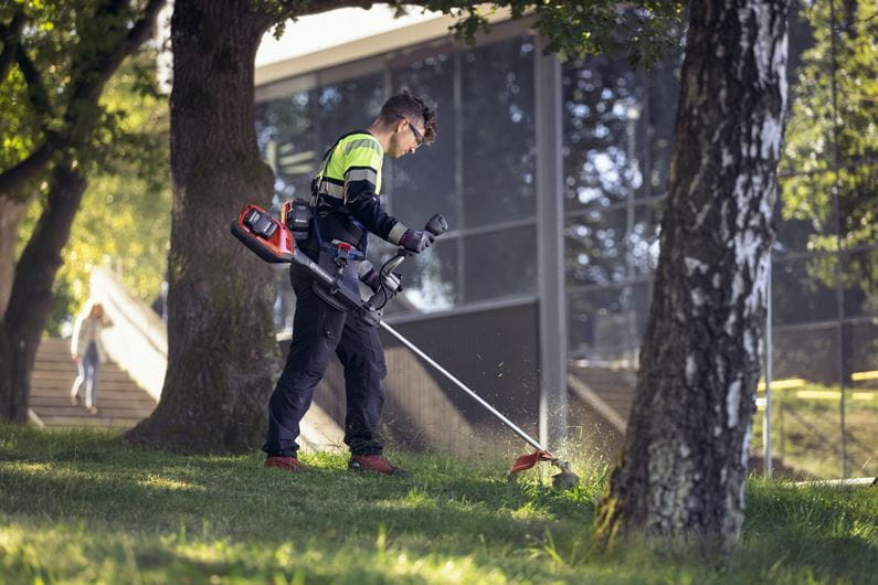 Husqvarna 525iRXT Akkutrimmeri-Pakki