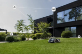 Husqvarna Automower® 305E Nera Robottiruohonleikkuri Husqvarna Automower® 305E Nera Robottiruohonleikkuri