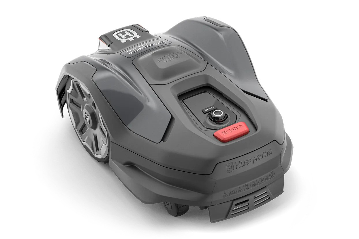 Husqvarna Automower® 310E Nera rajalangattomalla teknologialla