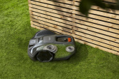 Husqvarna Automower® 310E Nera rajalangattomalla teknologialla Husqvarna Automower® 310E Nera rajalangattomalla teknologialla