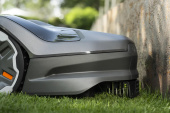 Husqvarna Automower® 405XE Nera Robottiruohonleikkuri kanssa EPOS plug-in kit Husqvarna Automower® 405XE Nera Robottiruohonleikkuri kanssa EPOS plug-in kit