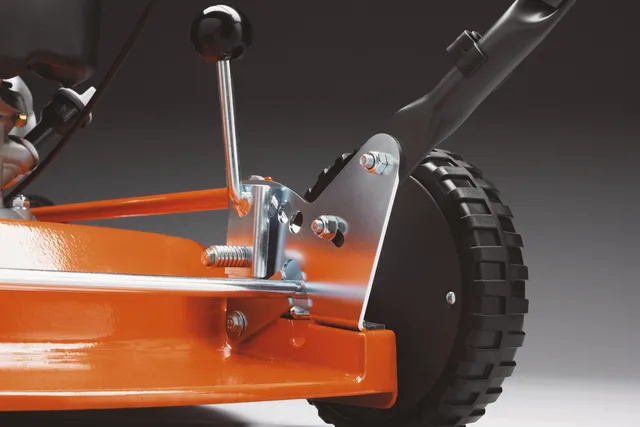 Husqvarna LB448iV Akkuruohonleikkuri