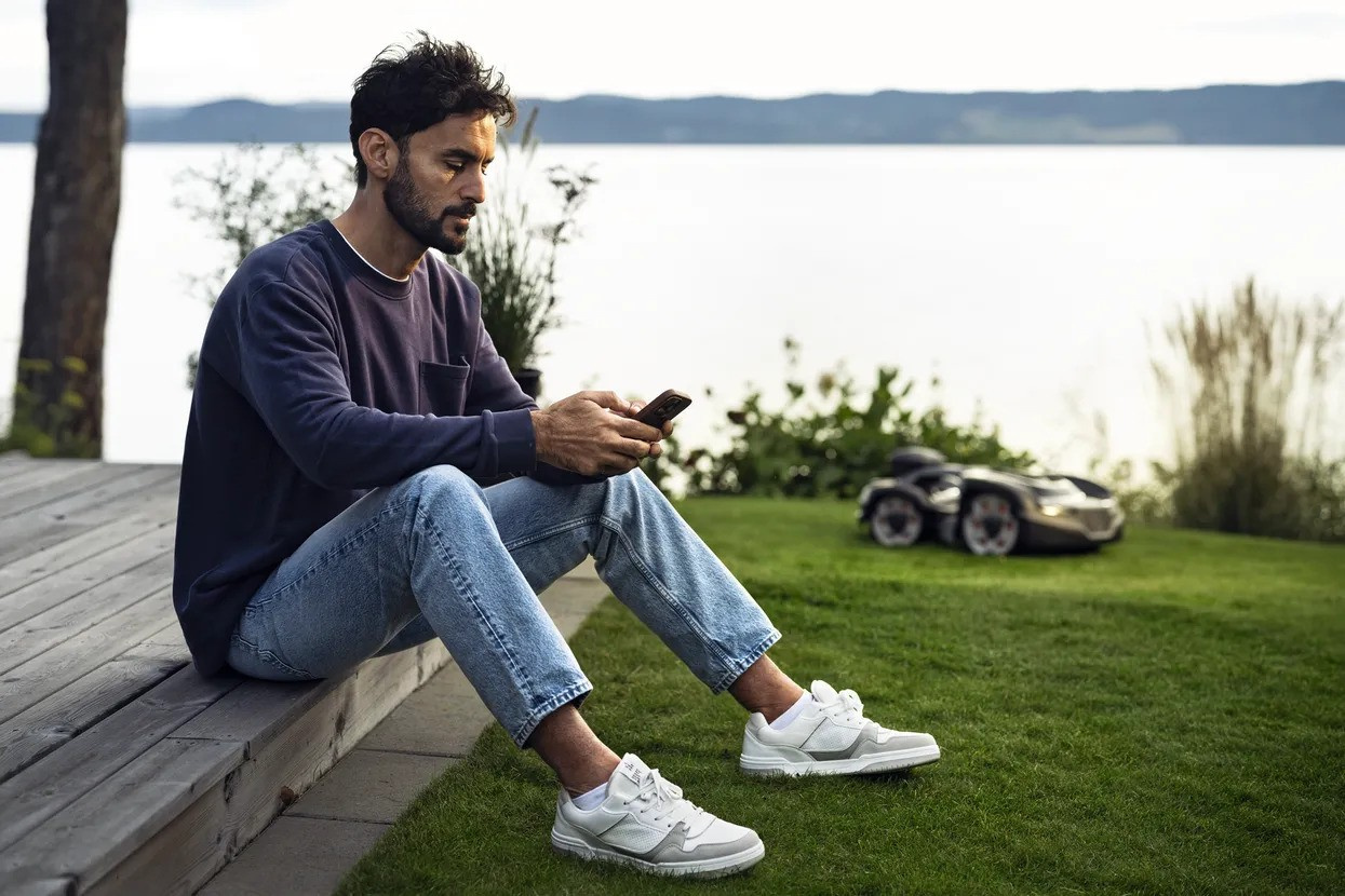 Husqvarna Automower® 435X AWD Nera Robottiruohonleikkuri