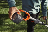 Husqvarna 220iR Akkutrimmeri sis. akun ja laturin Husqvarna 220iR Akkutrimmeri sis. akun ja laturin
