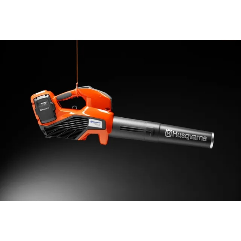 Husqvarna 335iB ilman akkua ja laturia